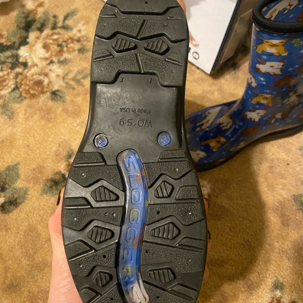 Sloggers WOMEN'S RAIN & GARDEN BOOT Size 9 Mid-Calf Blue Lamb print Gently Used - Picture 5 of 7